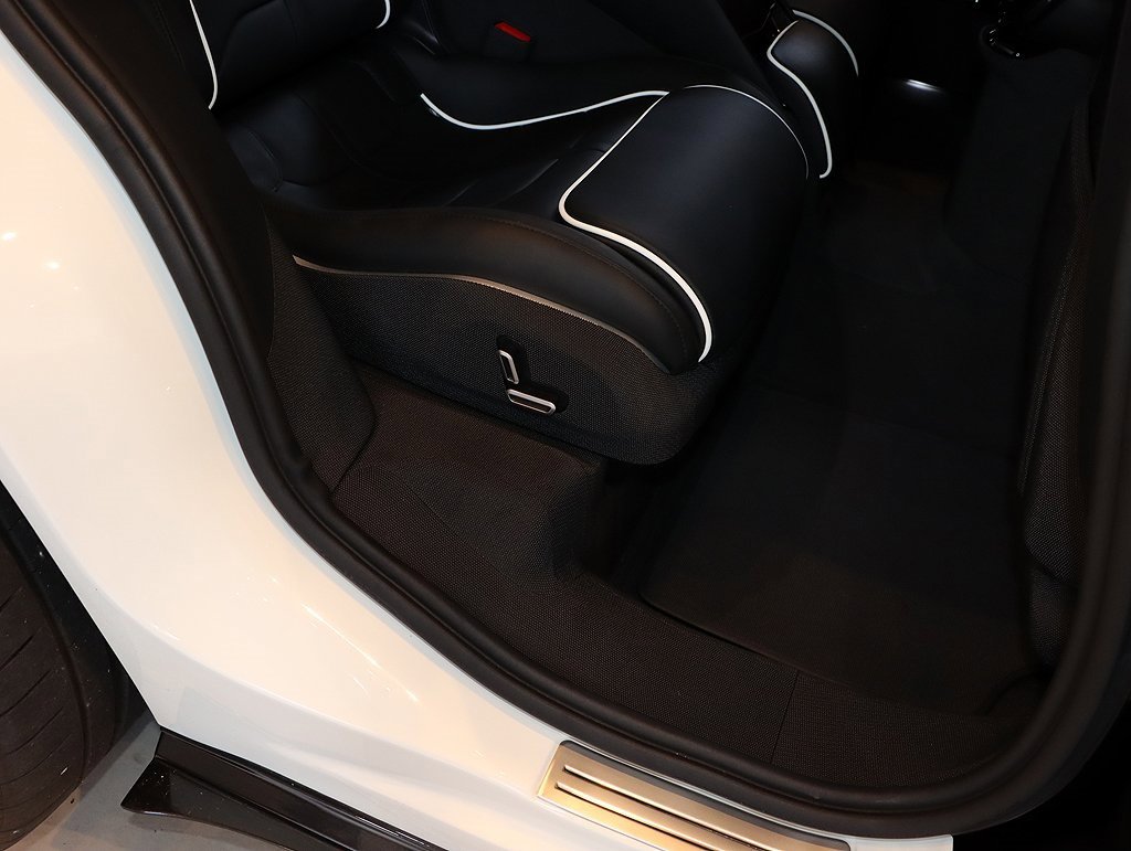 Certified 2024 Ferrari Purosangue image 48