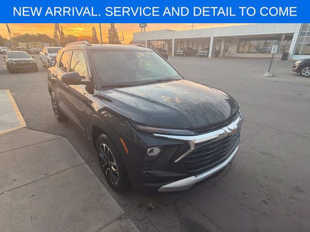 Used 2025 Chevrolet TrailBlazer LT w/ Convenience Package FWD image 5