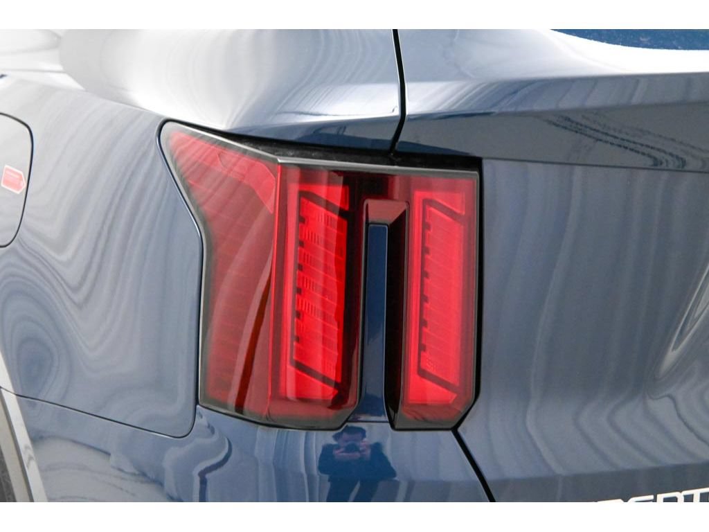 New 2026 Kia Sorento S w/ S Panoramic Sunroof Package FWD image 9
