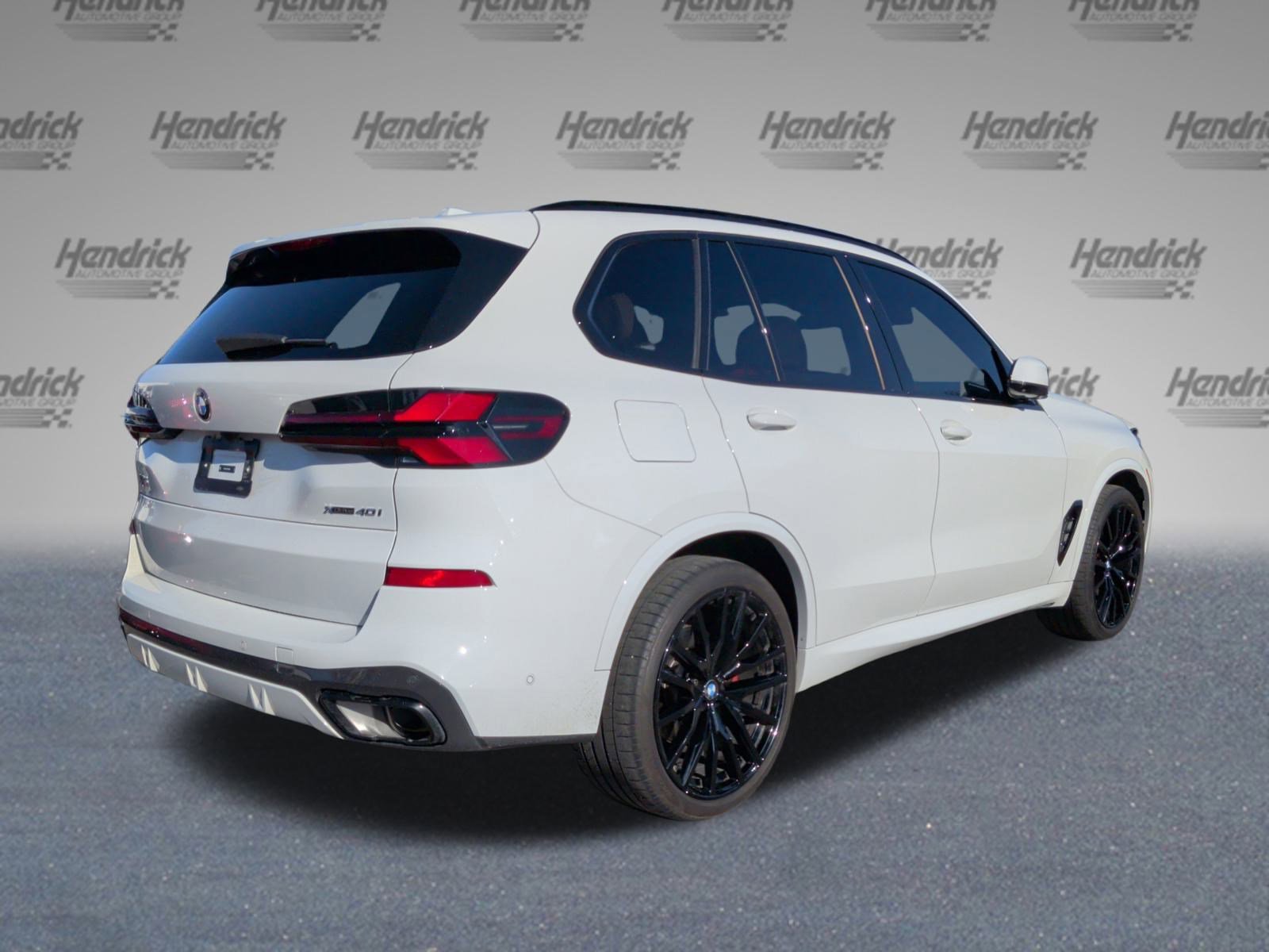 Certified 2025 BMW X5 xDrive40i w/ M Sport Package image 10