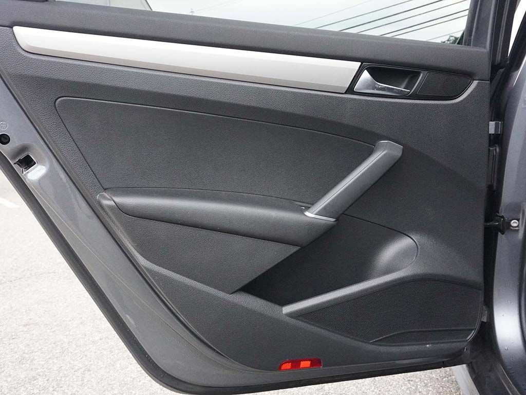 Used 2021 Volkswagen Passat 2.0T S FWD image 20
