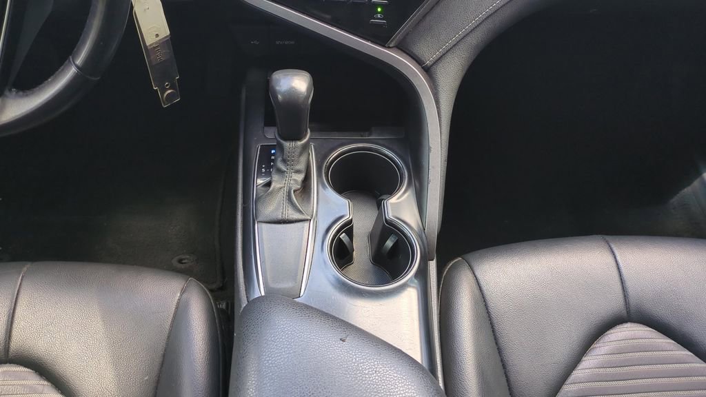 Used 2020 Toyota Camry SE image 17