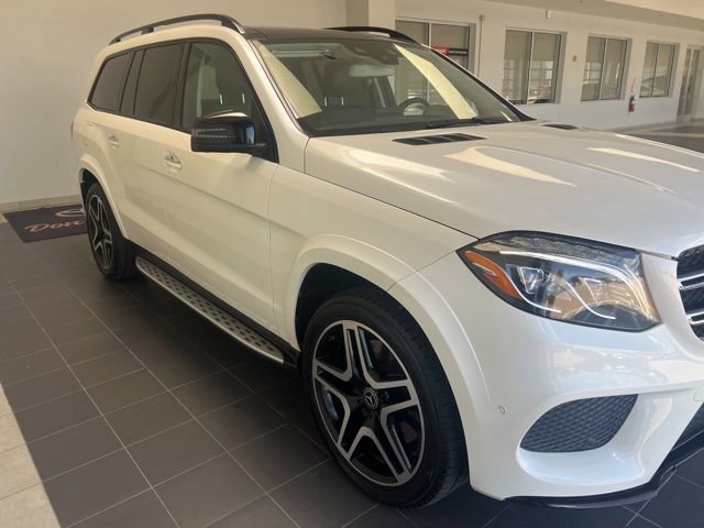 Used 2018 Mercedes-Benz GLS 550 4MATIC image 4