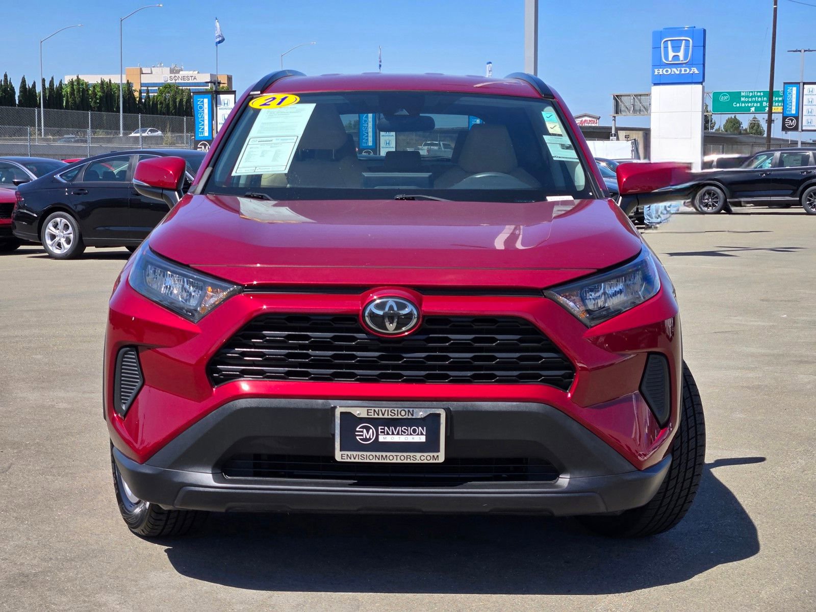 Used 2021 Toyota RAV4 LE FWD image 2