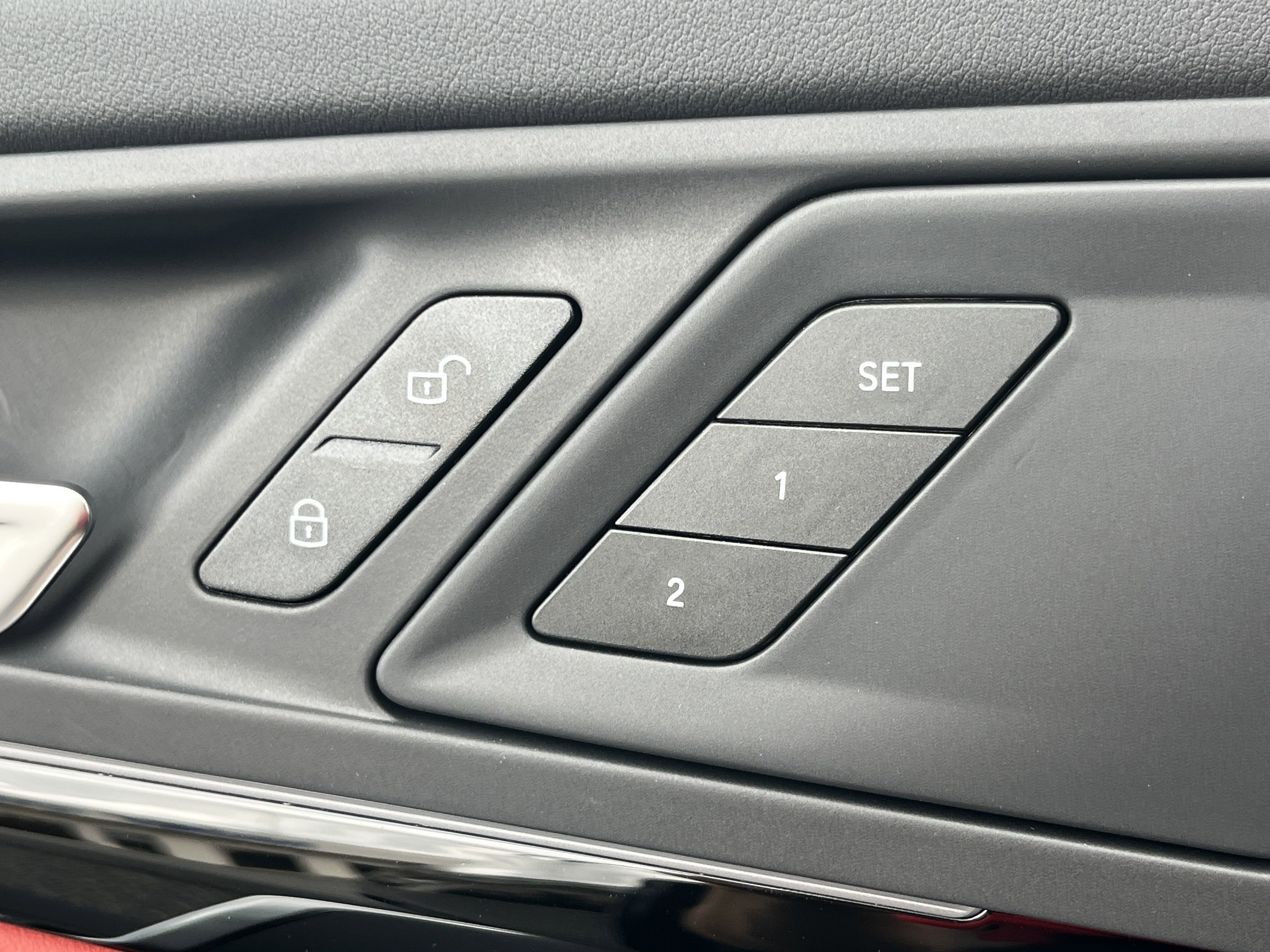 New 2025 BMW X1 xDrive28i w/ Convenience Package image 18