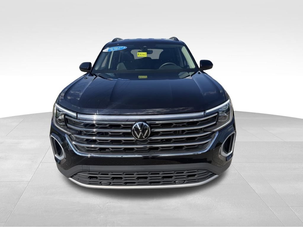 Used 2026 Volkswagen Atlas SE FWD image 3