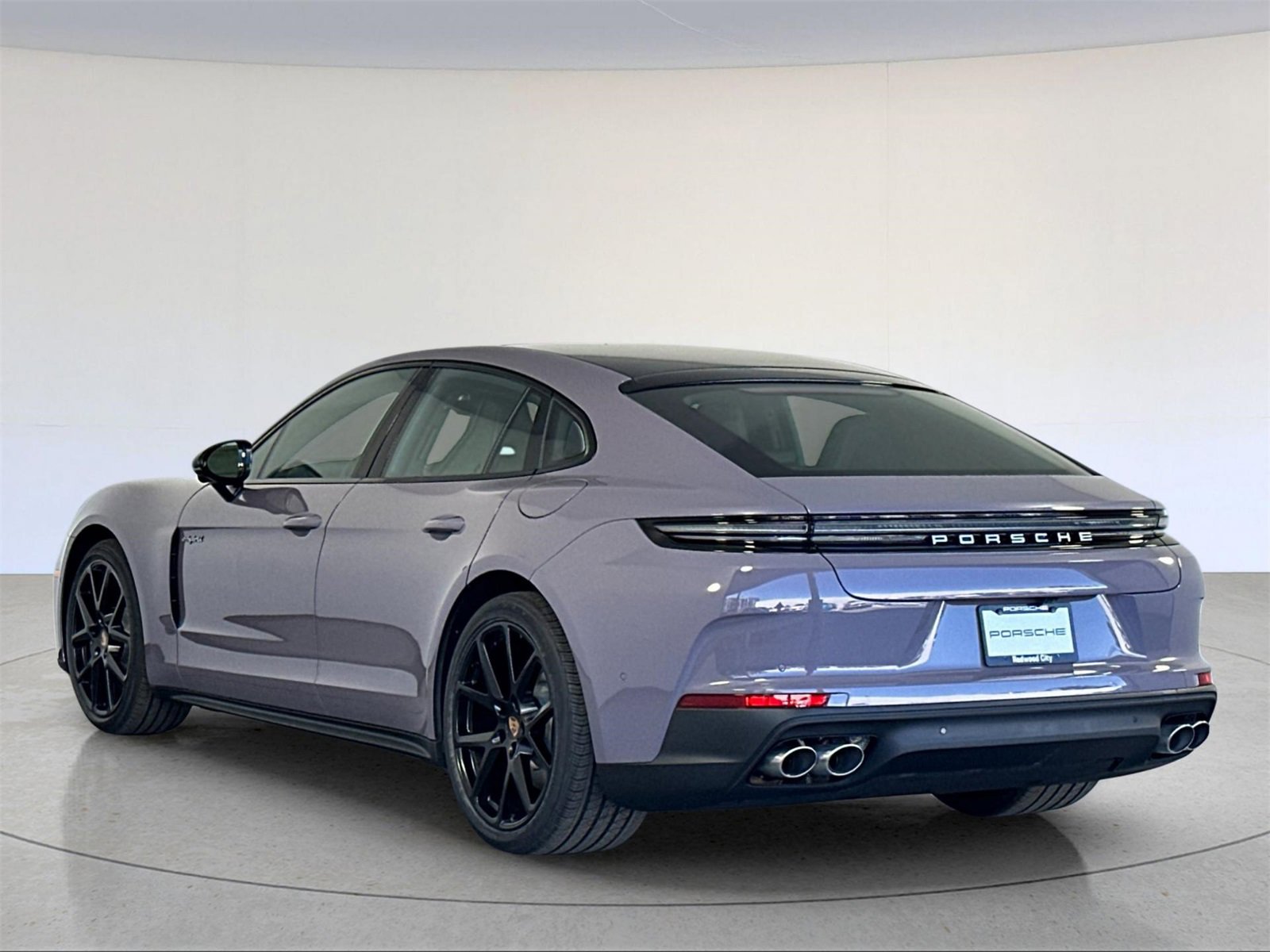 New 2025 Porsche Panamera 4 image 3