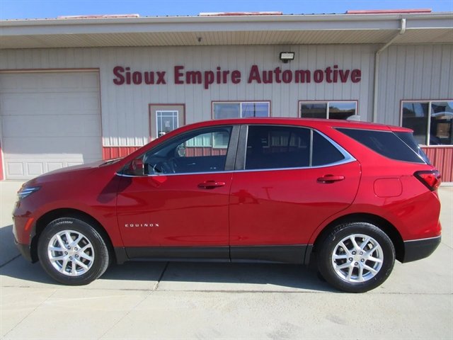 Used 2022 Chevrolet Equinox LT image 3