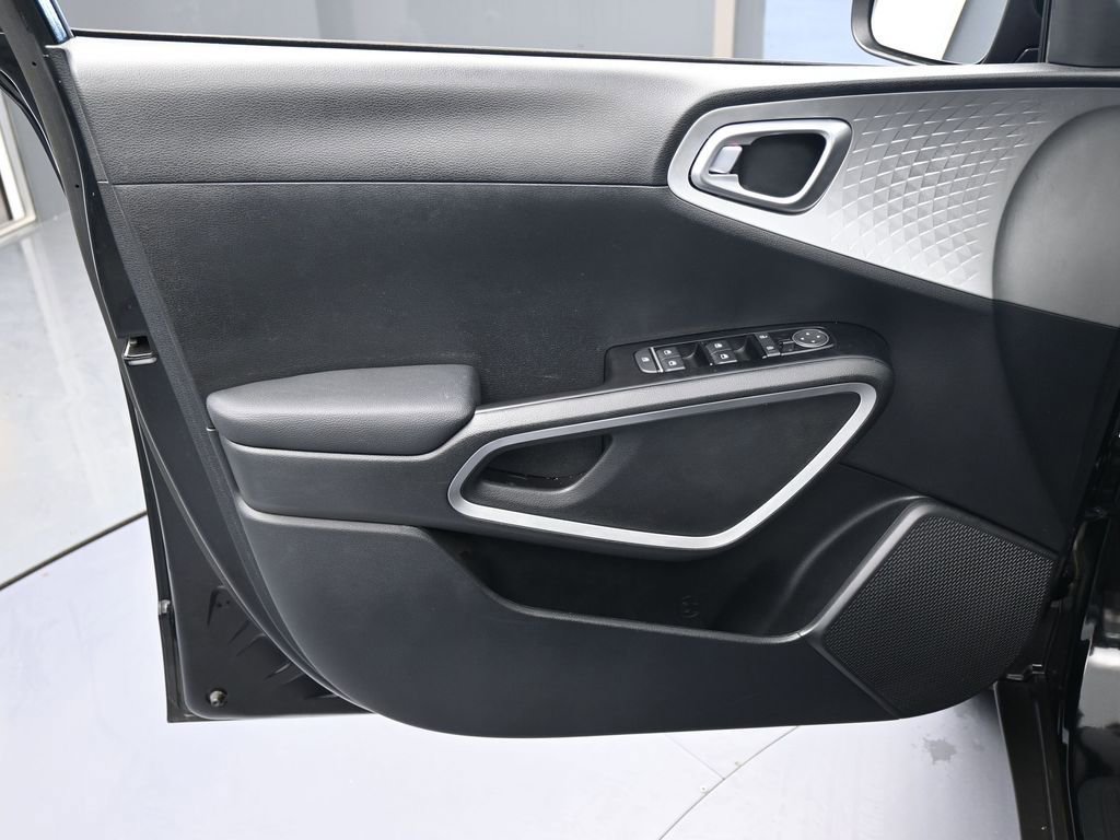 Used 2024 Kia Soul S image 13