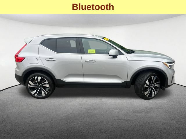 Used 2024 Volvo XC40 B5 Plus AWD/4WD image 11