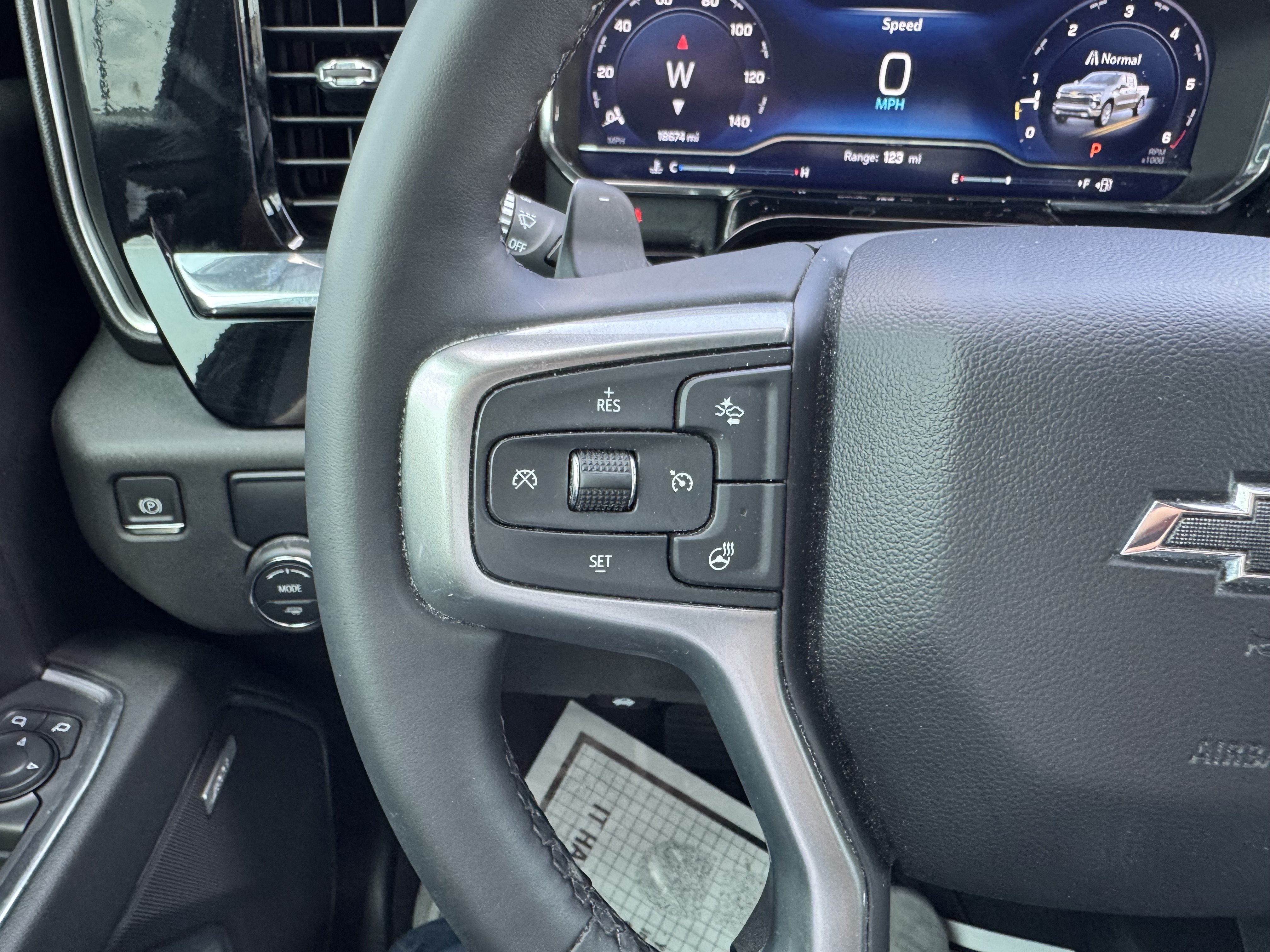 Used 2024 Chevrolet Silverado 1500 RST w/ Texas Edition Plus RWD image 9
