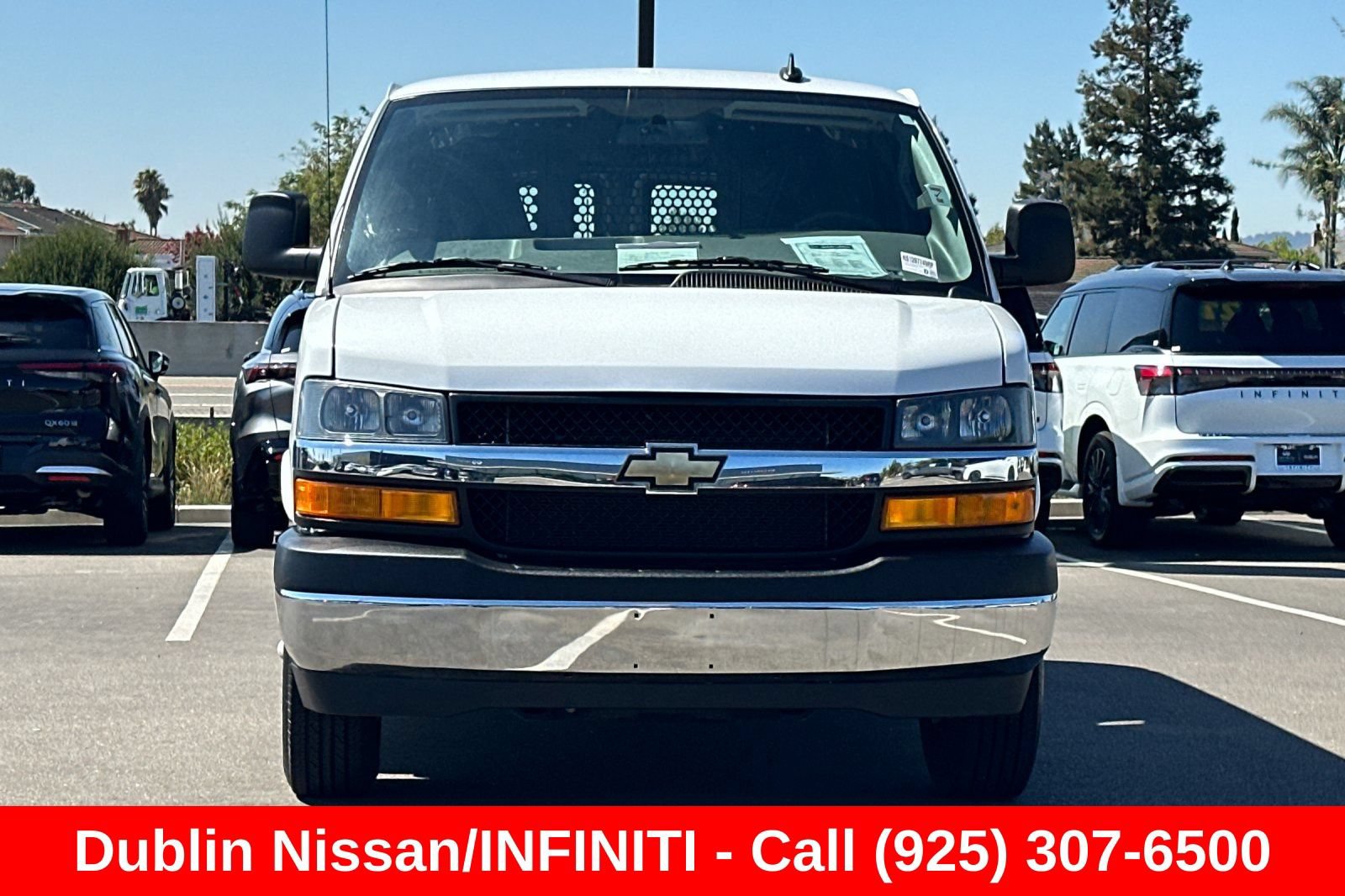 Used 2025 Chevrolet Express 2500 w/ Driver Convenience Package RWD image 9
