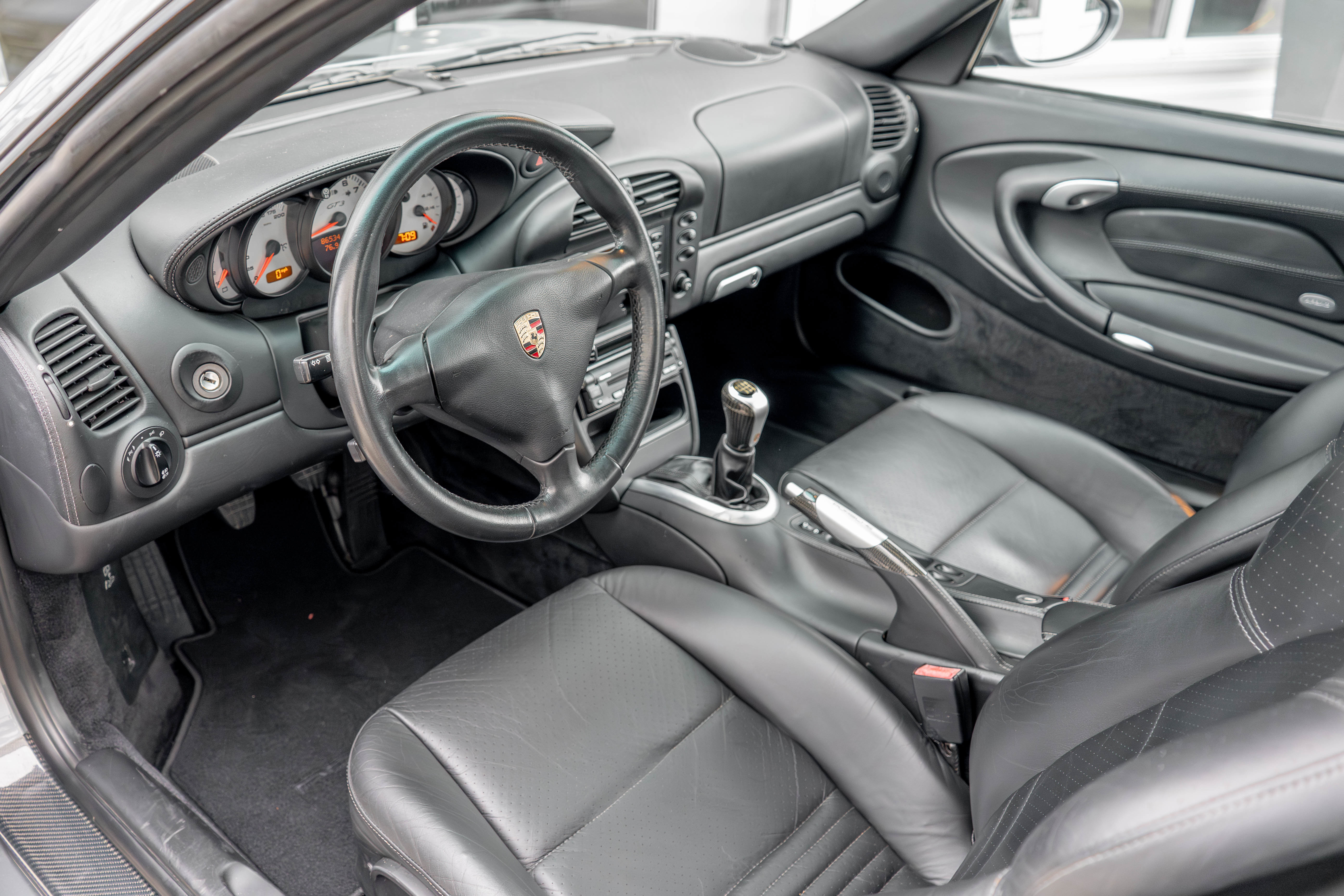Used 2004 Porsche 911 GT3 image 8