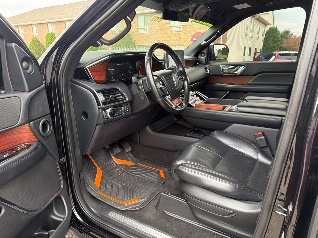 Used 2021 Lincoln Navigator Reserve AWD/4WD image 9