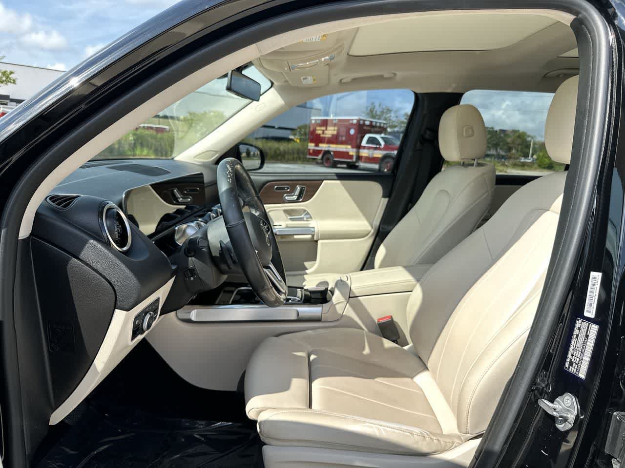 Used 2020 Mercedes-Benz GLB 250 4MATIC image 10