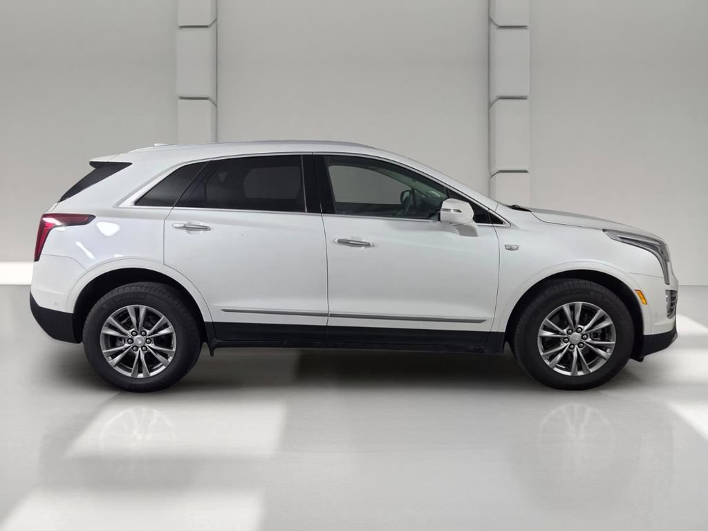 Used 2023 Cadillac XT5 Premium Luxury w/ Technology Package AWD/4WD image 4