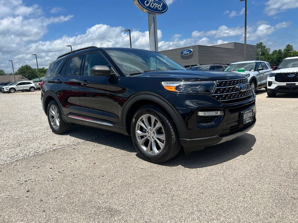 Used 2021 Ford Explorer XLT w/ Equipment Group 202A AWD/4WD image 1
