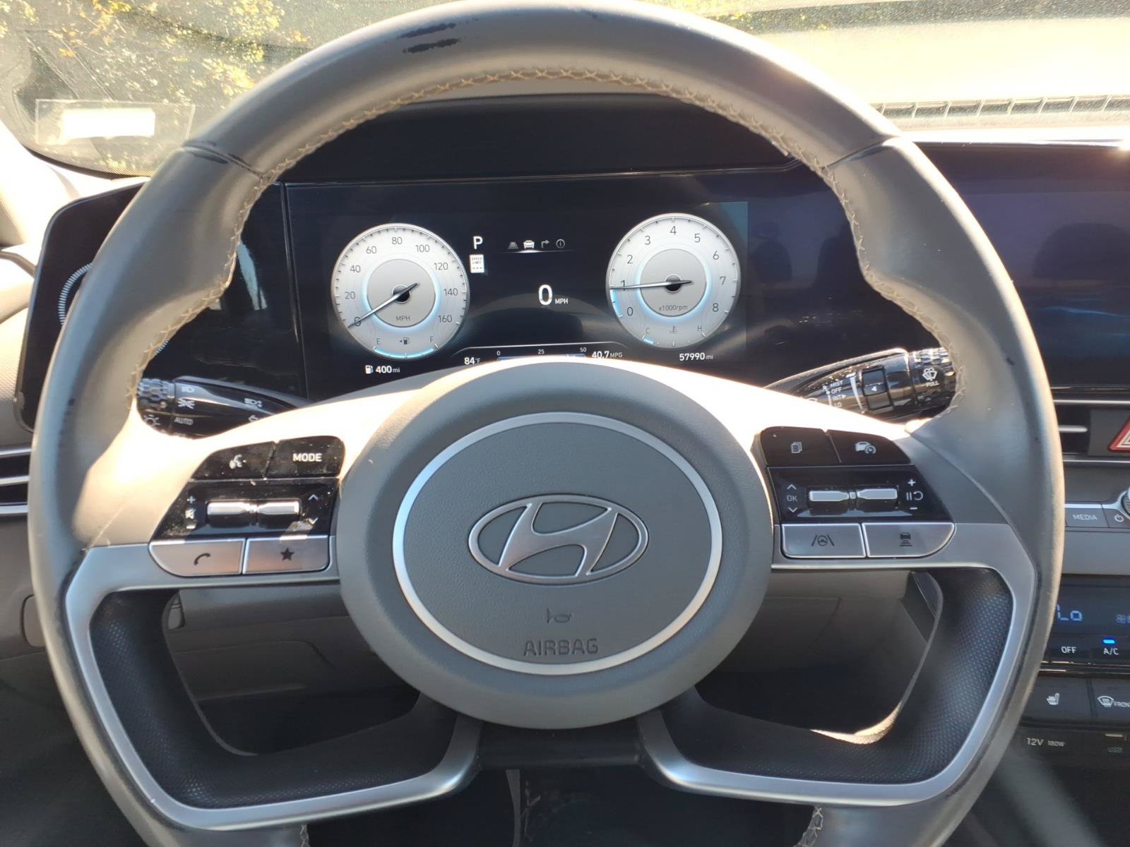 Used 2025 Hyundai Elantra SEL FWD image 25