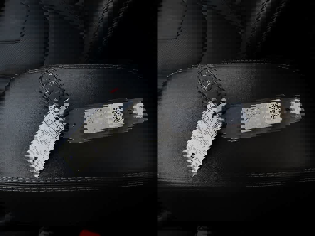 Used 2021 Jeep Cherokee Limited image 30