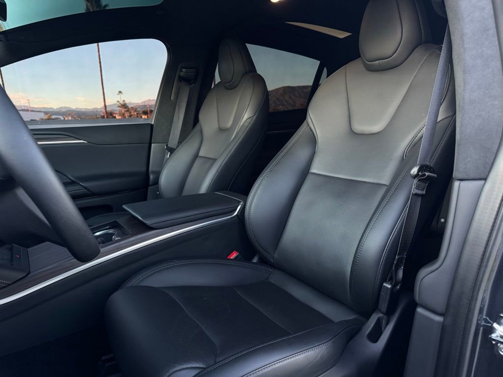 Used 2024 Tesla Model X image 5