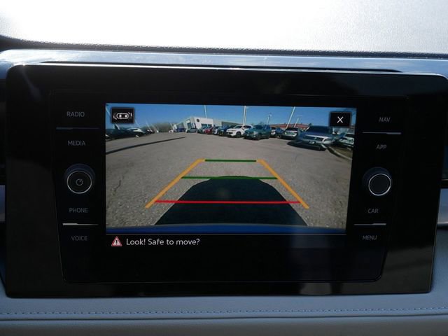 Certified 2025 Volkswagen Taos SEL AWD/4WD image 36