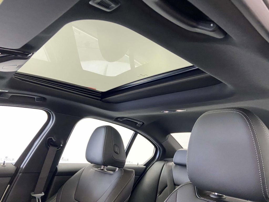 Used 2025 BMW 330i xDrive Sedan w/ Convenience Package image 16