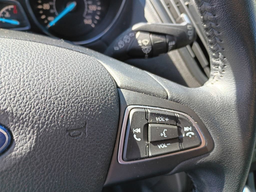 Used 2019 Ford Escape SEL image 15