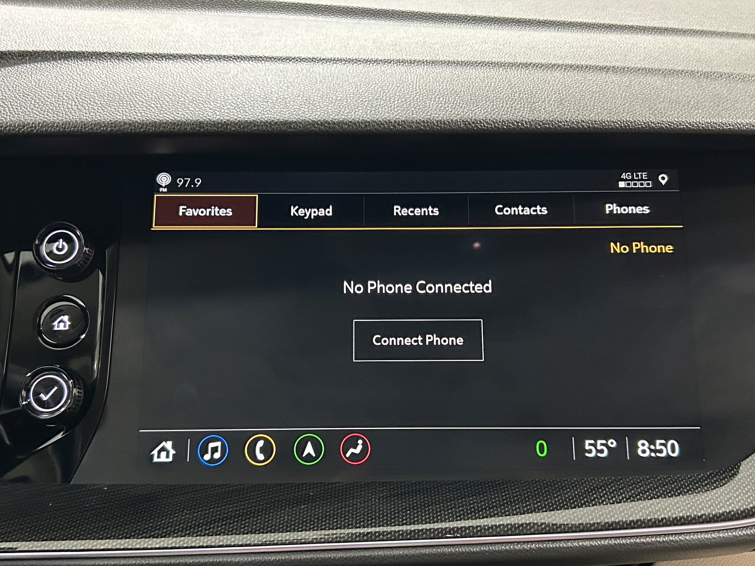 Used 2022 Buick Envision Essence w/ Technology Package I AWD/4WD image 6