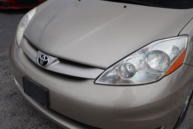 Used 2009 Toyota Sienna LE image 26