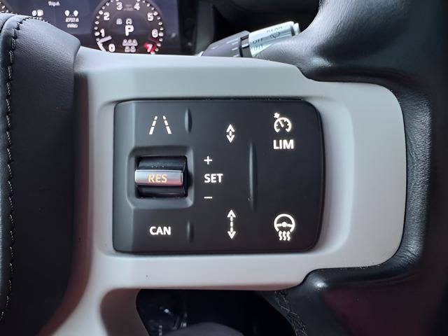 Used 2021 Land Rover Defender 110 X-Dynamic HSE AWD/4WD image 20