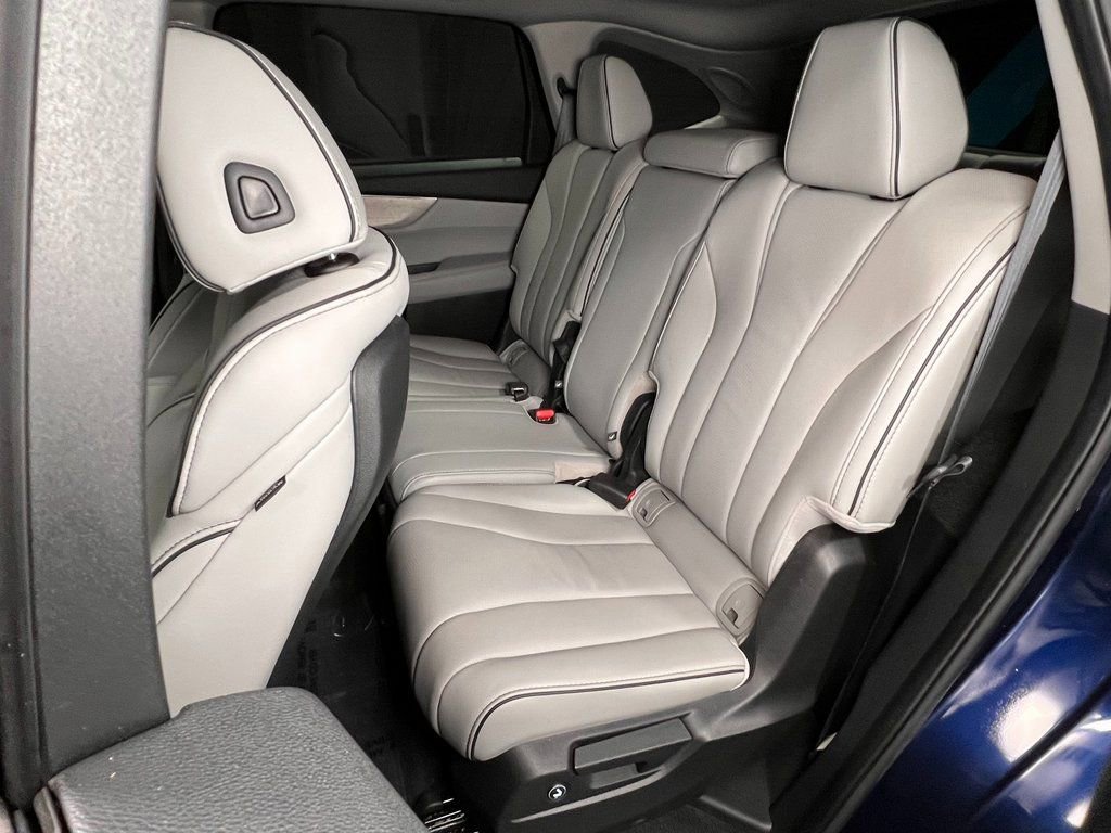 Used 2024 Acura MDX SH-AWD w/ Advance Package image 14