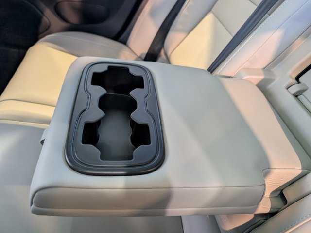 New 2026 Volvo V60 B5 Cross Country Ultra w/ Protection Package Premier image 25