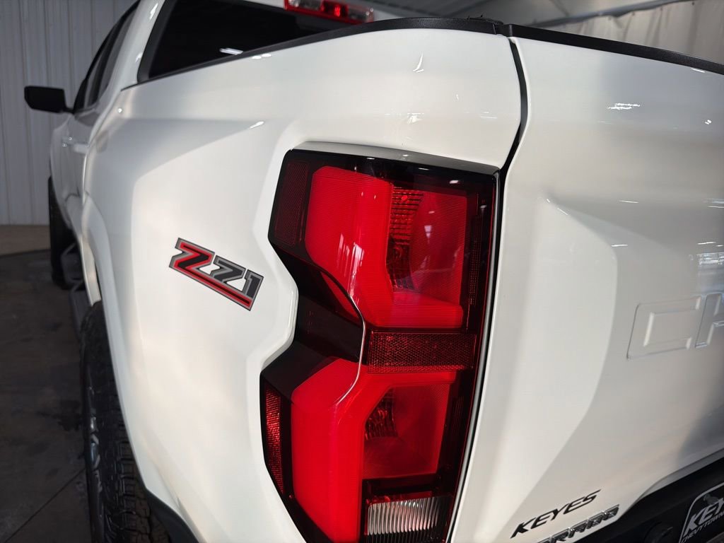 Used 2024 Chevrolet Colorado Z71 w/ Z71 Convenience Package 2 image 15