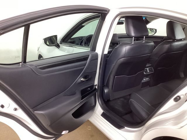 Used 2023 Lexus ES 300h w/ Premium Package FWD image 25