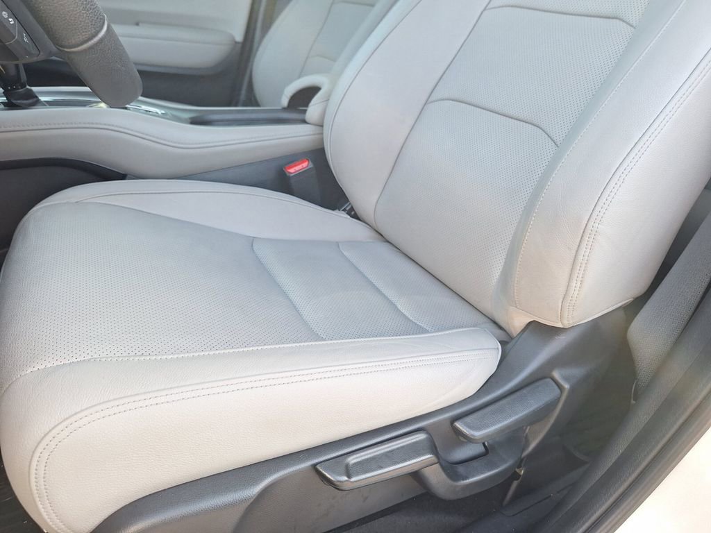 Used 2022 Honda HR-V EX-L image 10