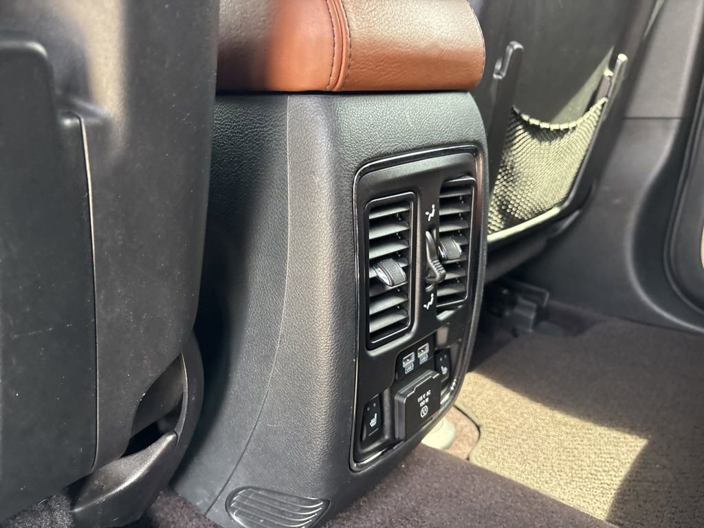 Used 2016 Jeep Grand Cherokee Summit w/ Platinum Series Group image 28