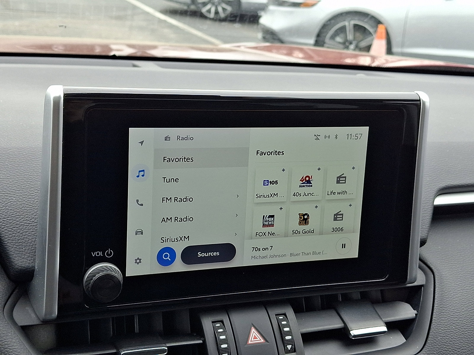 Used 2023 Toyota RAV4 XLE Premium image 16