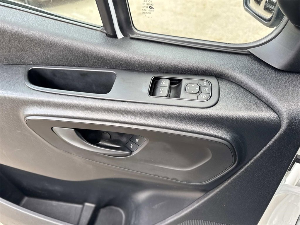 Used 2021 Mercedes-Benz Sprinter 2500 image 25