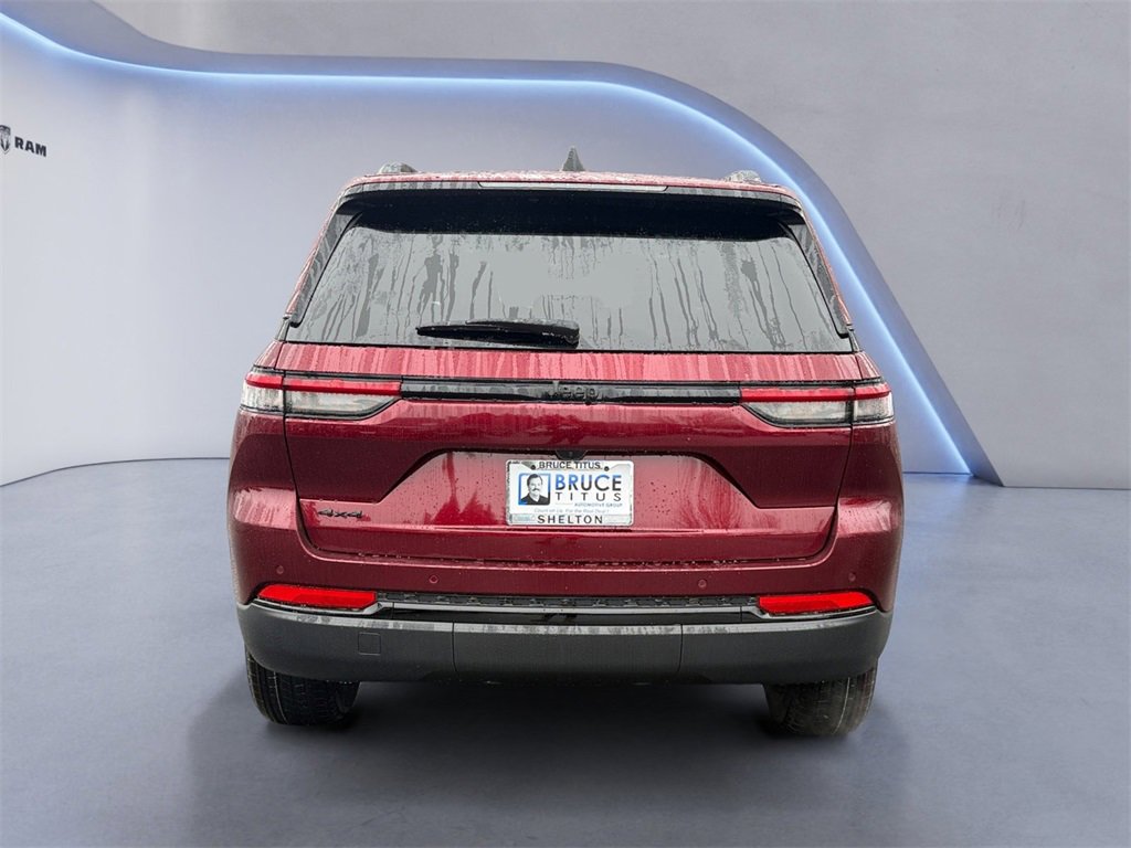 New 2025 Jeep Grand Cherokee Altitude image 4