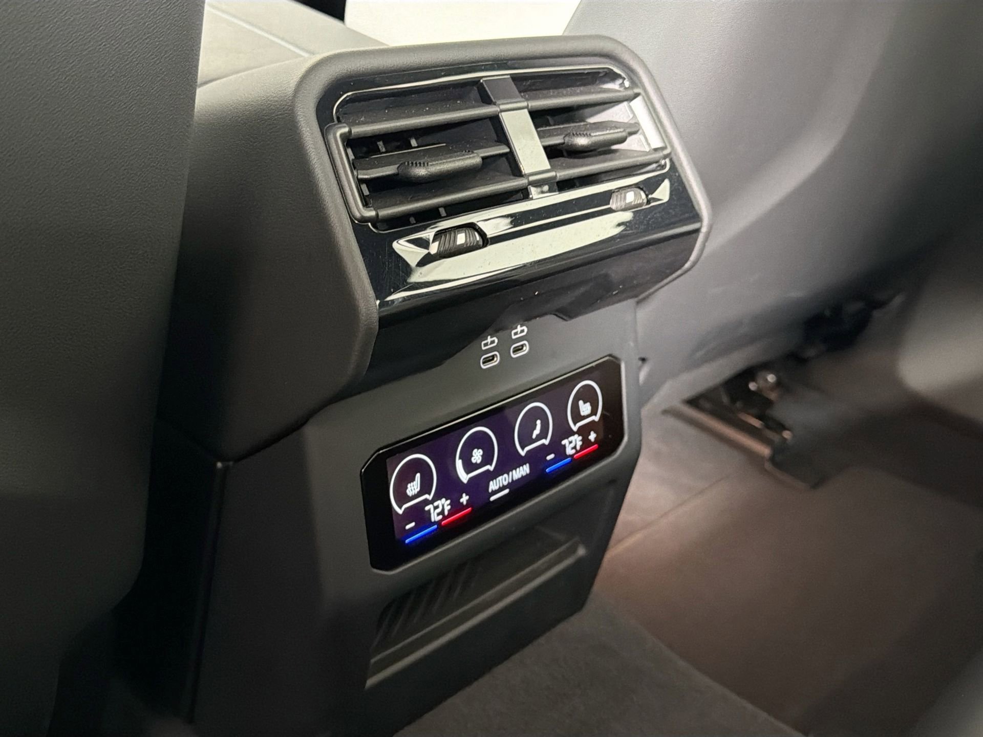 Used 2025 BMW M5 Touring image 28