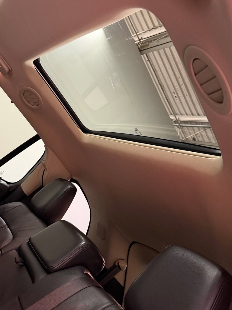 Used 2013 Lincoln MKT AWD image 18