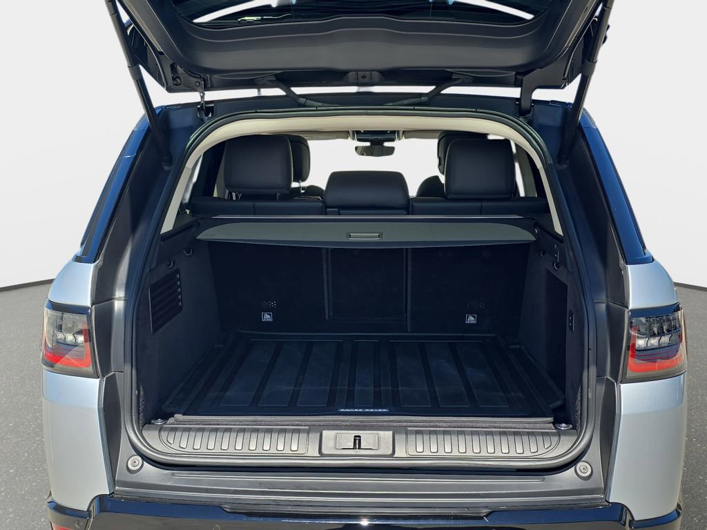 Certified 2021 Land Rover Range Rover Sport HSE Silver Edition image 14