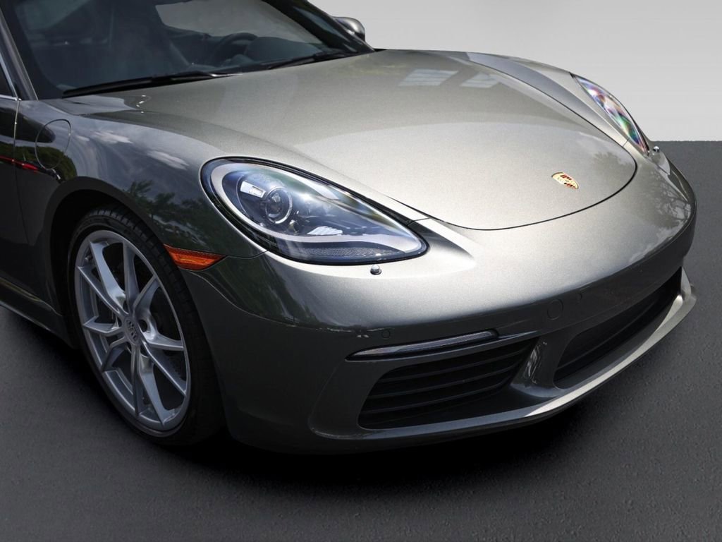 Certified 2025 Porsche 718 Cayman RWD image 9