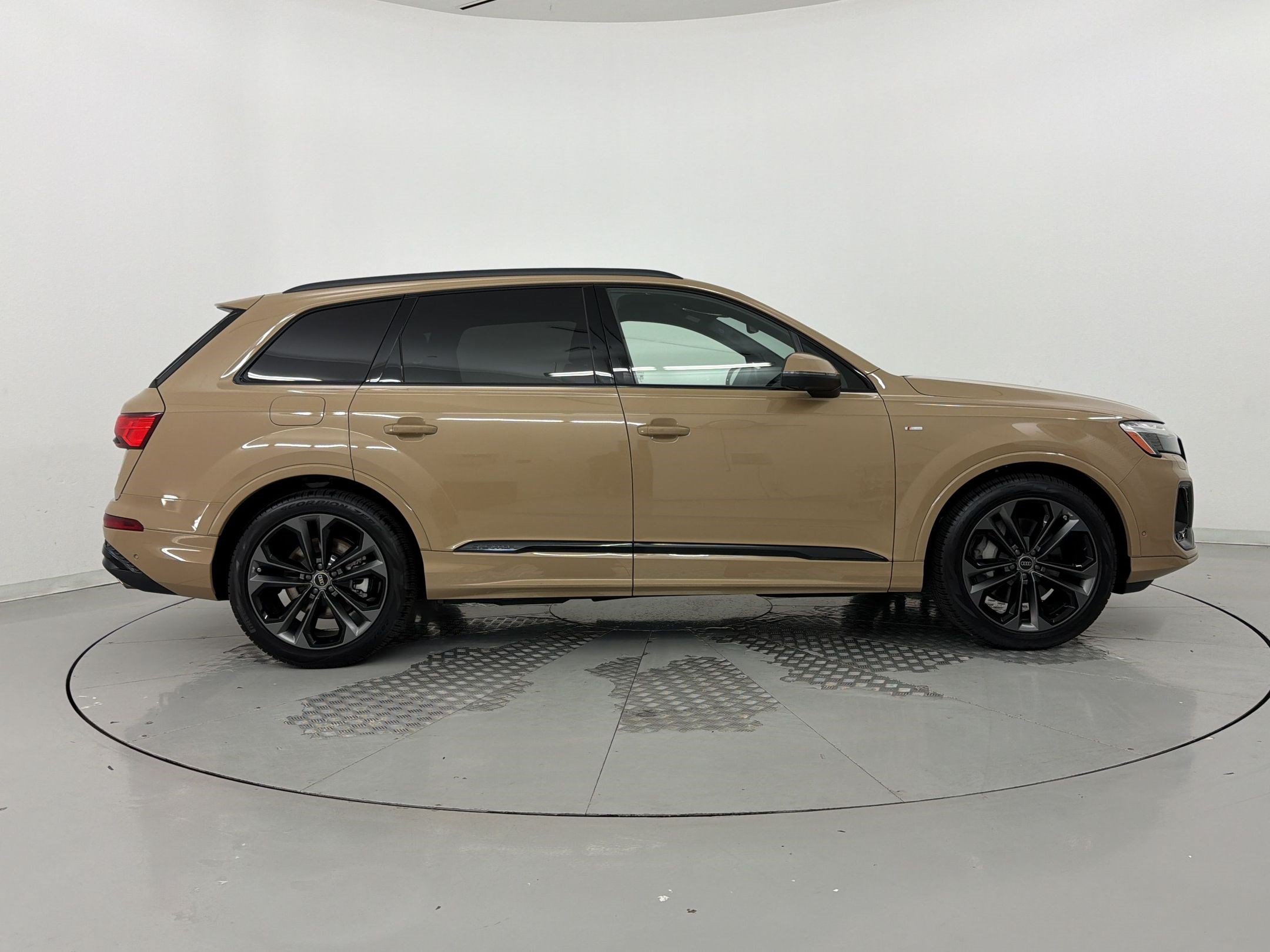 New 2026 Audi Q7 Premium Plus AWD/4WD image 8