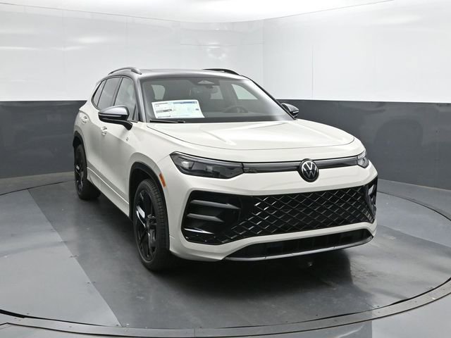 New 2026 Volkswagen Tiguan SE R-Line image 17