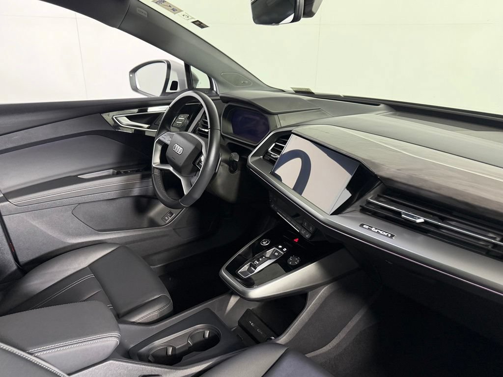Used 2024 Audi Q4 e-tron Prestige AWD/4WD image 30