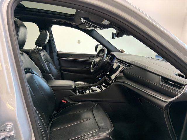 Used 2022 Jeep Grand Cherokee Overland image 40