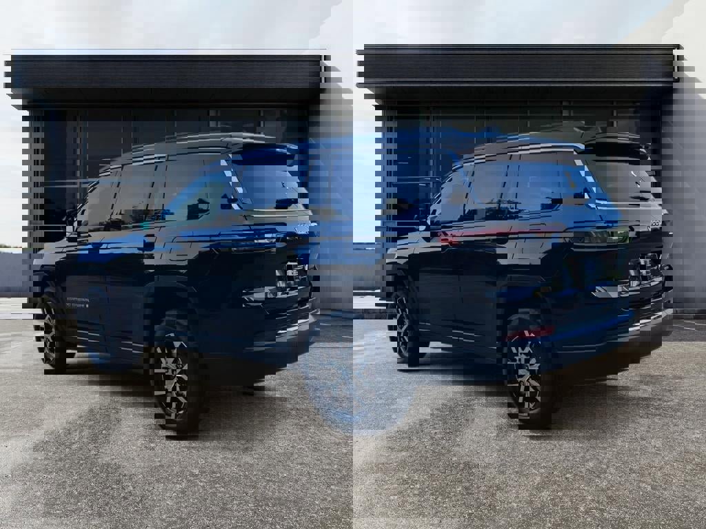 New 2025 Jeep Grand Cherokee L Limited w/ Luxury Tech Group II image 5