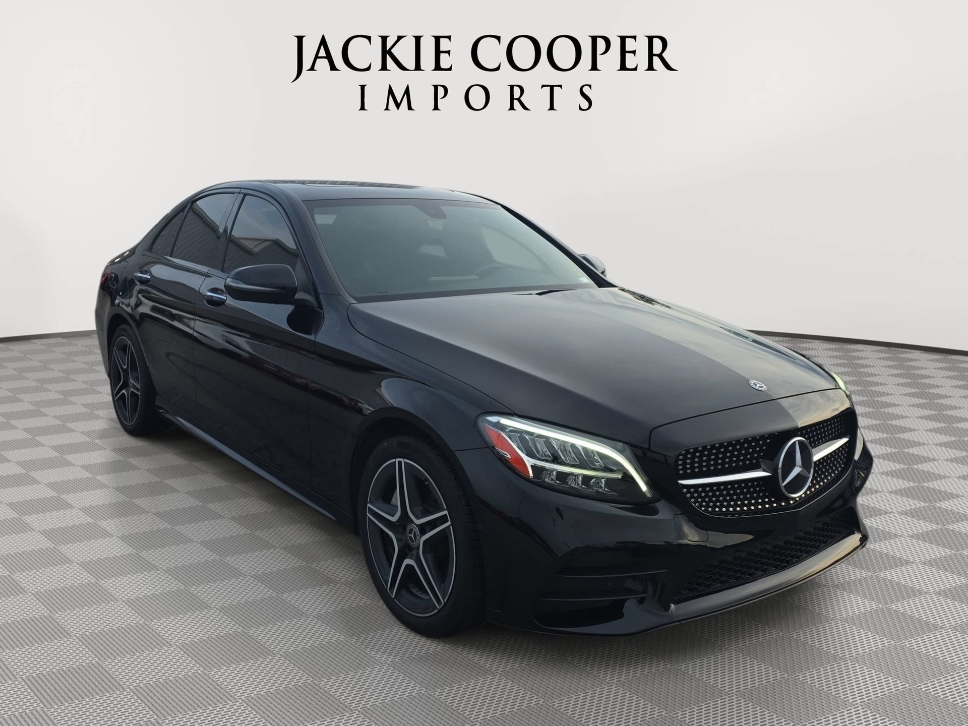 Used 2020 Mercedes-Benz C 300 4MATIC Sedan image 3