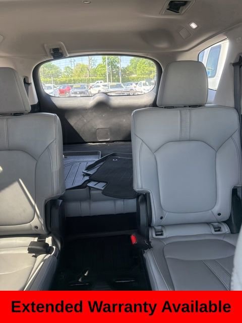 Used 2025 Honda Pilot Touring image 4